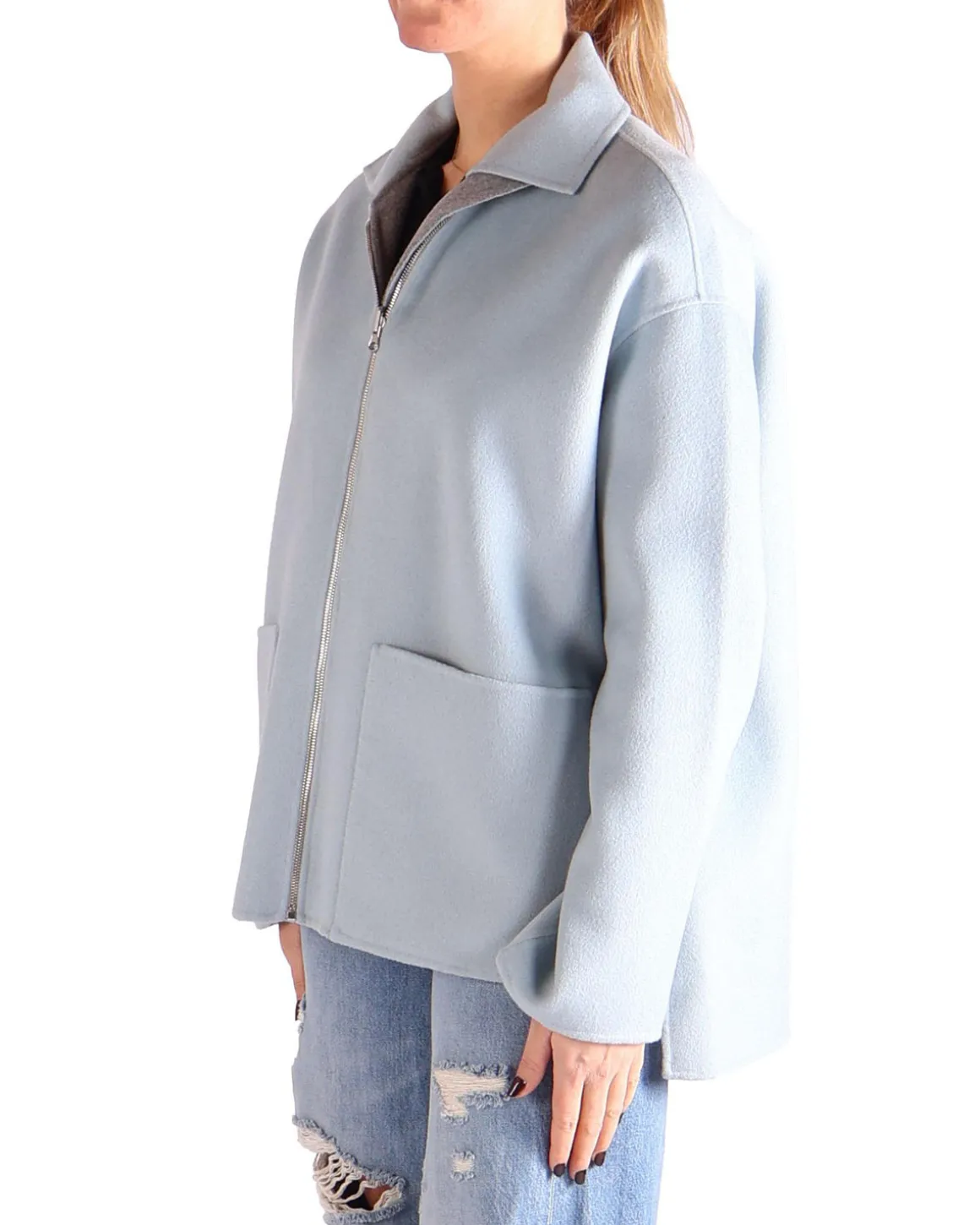 alicia_audrey_jassen_dive_2-2.webp Alicia Audrey jassen divers