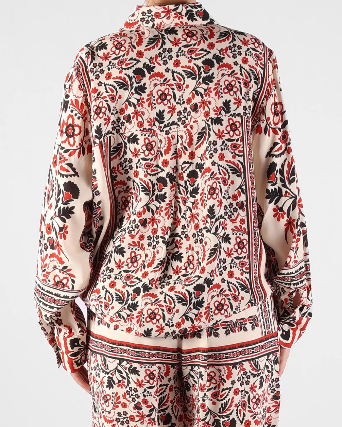 avdw_antwerp_blouses_3.webp AVDW Antwerp Blouses