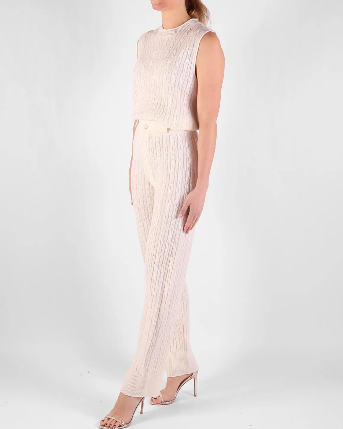 GUEST IN RESIDENCE Pantalons