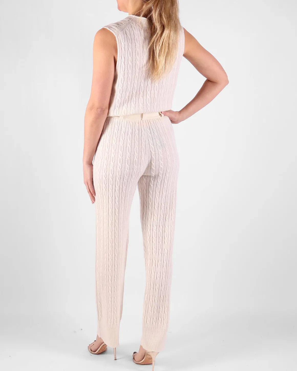 guest_in_residence_pantal_2-1.webp GUEST IN RESIDENCE Pantalons