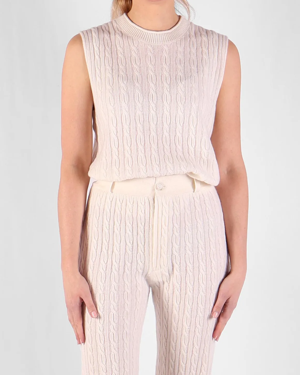 GUEST IN RESIDENCE Tops