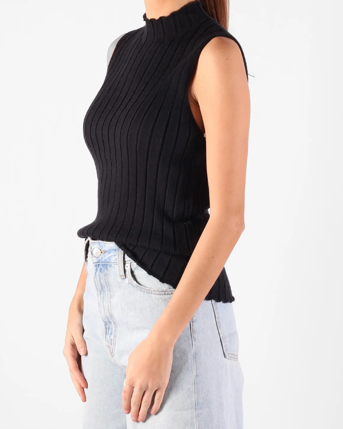 GUEST IN RESIDENCE Tops