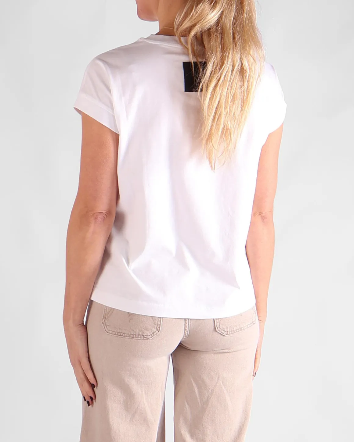 liviana_conti_tshirts_2.webp LIVIANA CONTI T-shirts